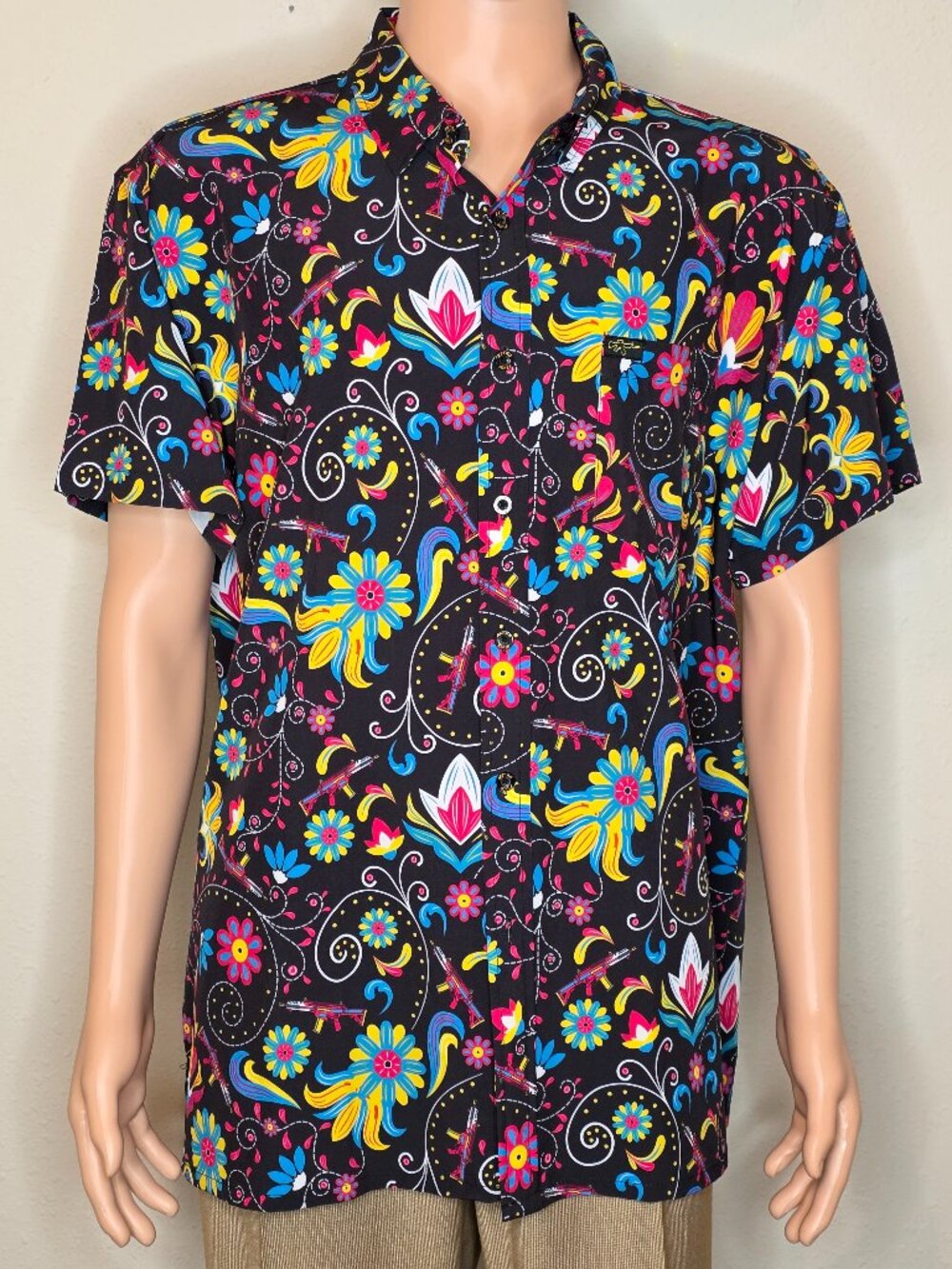 Retro Rifle "Flores De Mayo" Men's Button-down Short Sleeve Shirt, Size 2XL - Picture 2 of 8